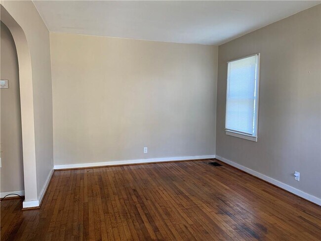 Foto del edificio - 3155 Calais St