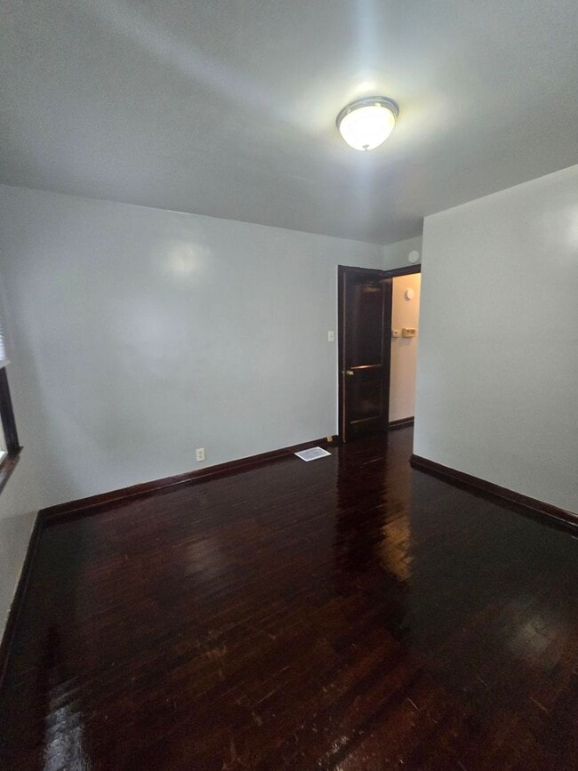 Building Photo - 1415 N Concord St