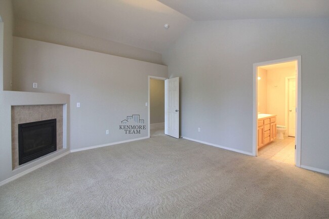 Foto del edificio - 3 Bedroom, 3.5 Bath Townhome in West Pasco