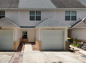 Building Photo - 994 Scenic Oak Ln