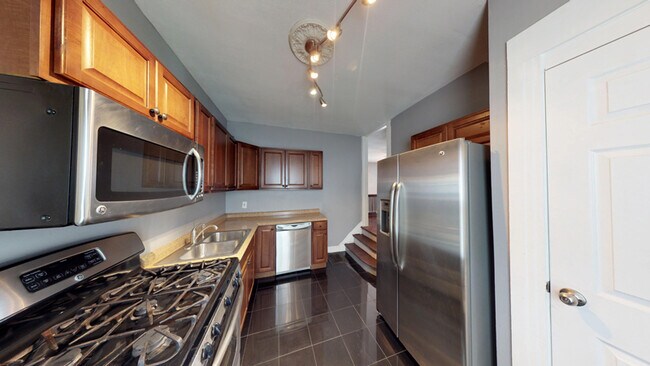 Kitchen - 408 S Beech St
