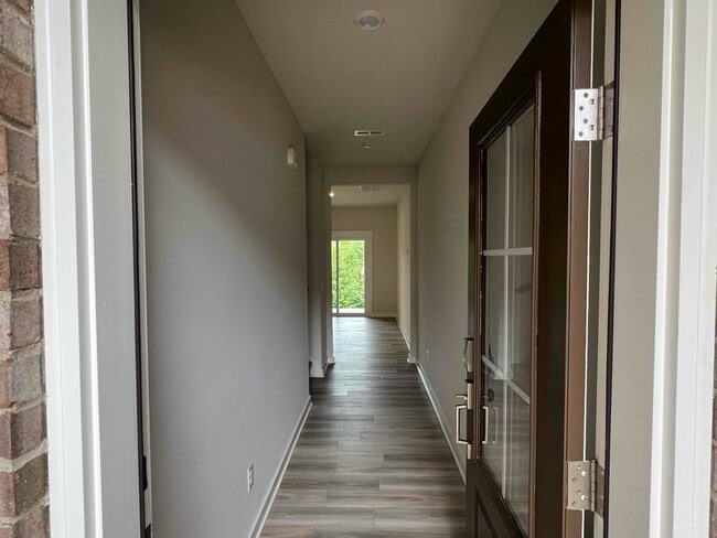 Foto del edificio - 145 Rising Ln