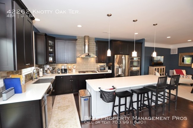 Building Photo - 42262 Knotty Oak Terrace