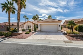 Building Photo - 10041 Woodhouse Dr