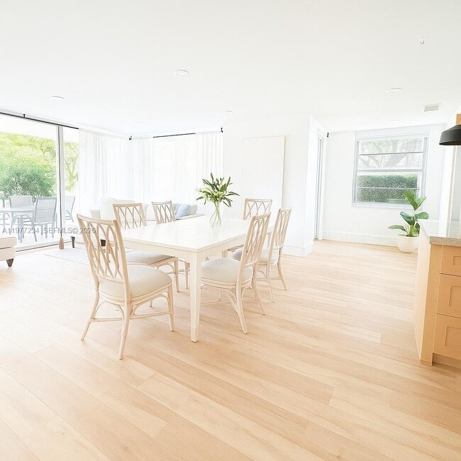 Foto del edificio - 199 Ocean Ln Dr