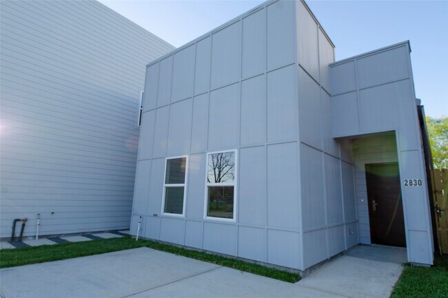 Foto del edificio - 2830 Mansfield St