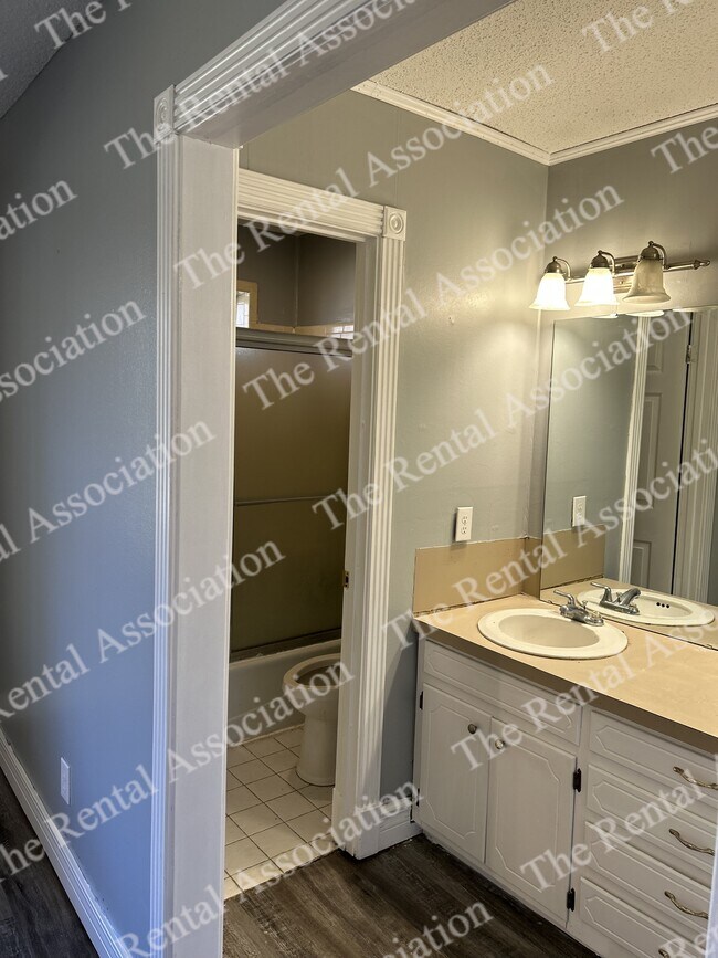 Foto del edificio - 56 Martha Dr