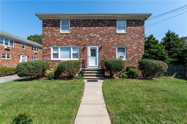 Building Photo - 200 Seaside Ave