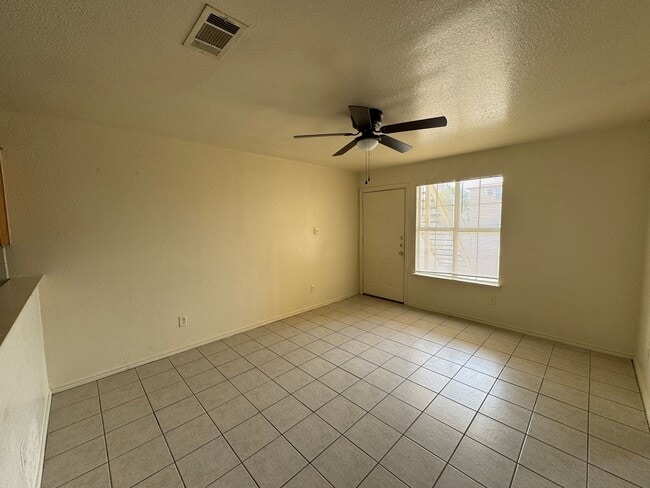 Building Photo - 1300 Dugger Cir