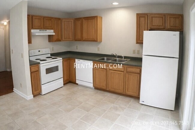 Foto del edificio - 24 Patrick Dr