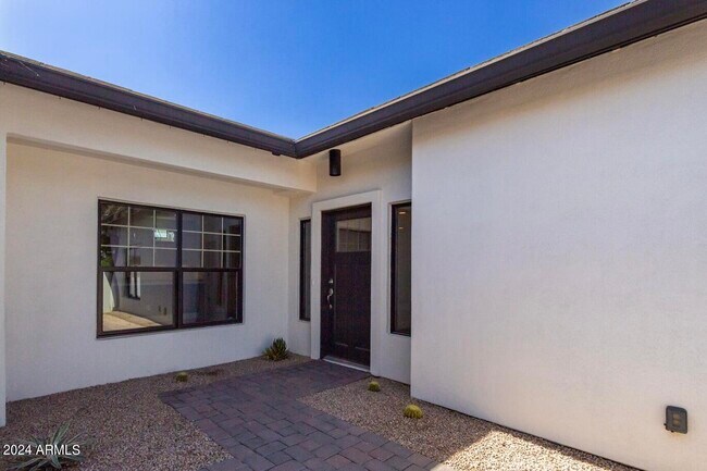 Foto del edificio - 4110 N 47th St