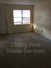 Building Photo - 814 Lesa St