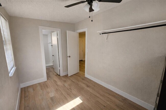 Foto del edificio - 5000 3rd Ave N