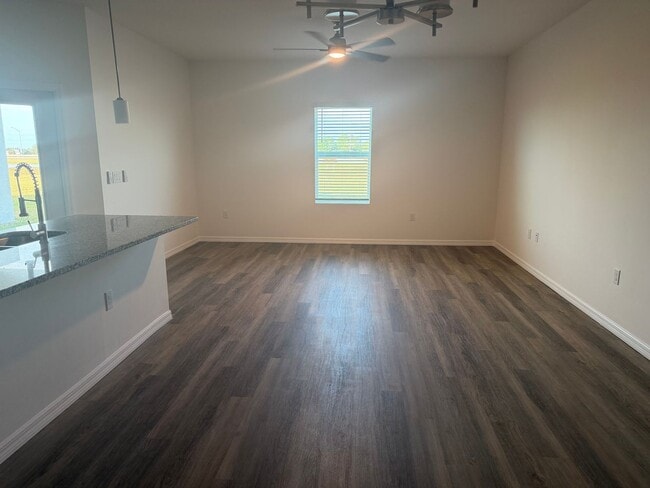 Building Photo - 16107 Badalona Dr