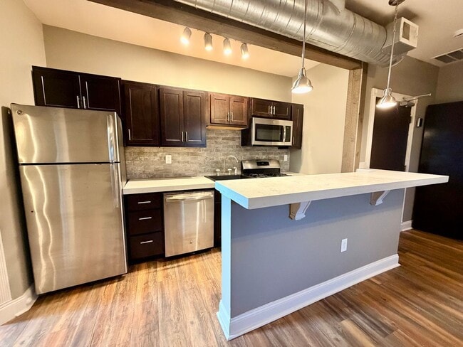 Photo - 227 N Negley Ave Apartment