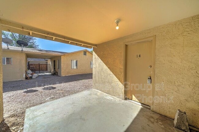 Building Photo - 9316 E Balsam Ave