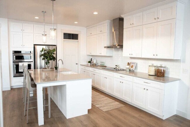 Foto del edificio - Charming 4-bedroom, 2.5-bathroom home
