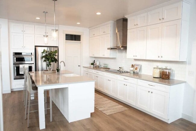 Building Photo - Pet-Friendly Upgraded 4-Bedroom Home with ...