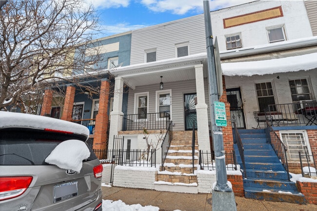 Building Photo - 1920 Rosedale St NE