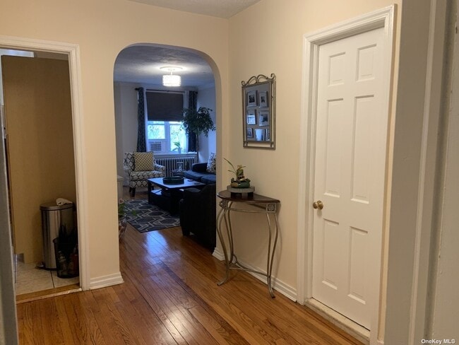 Building Photo - 46-03 90th St