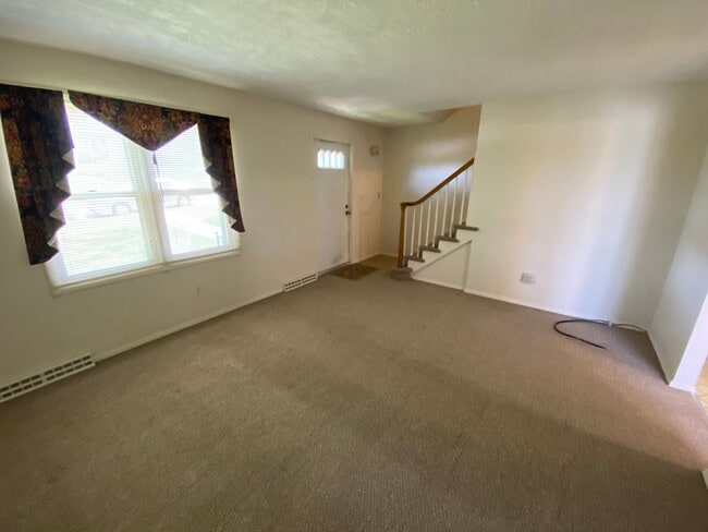 Foto del edificio - 135 Oak Manor Dr