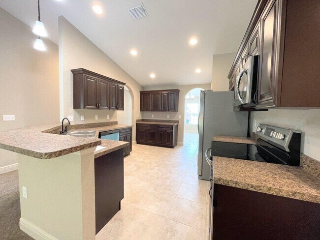 Foto del edificio - 8225 SW 135th Street Rd
