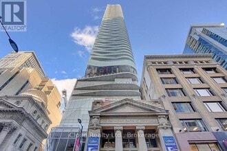 Building Photo - 197 Yonge St