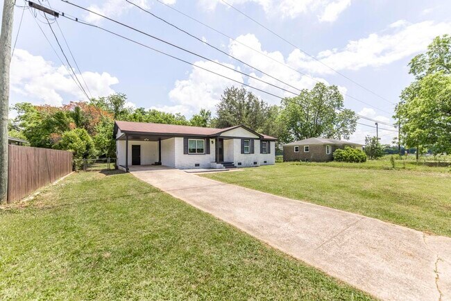 Foto del edificio - 1032 Taylors Mill Rd