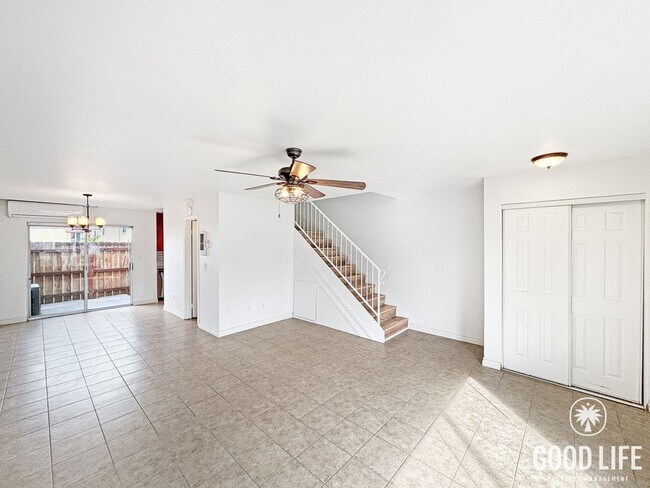 Foto del edificio - Charming 2BD/1.5BA Condo in Chula Vista W/ W/D, Mini-Split A/C, Patio, & Community Pool!