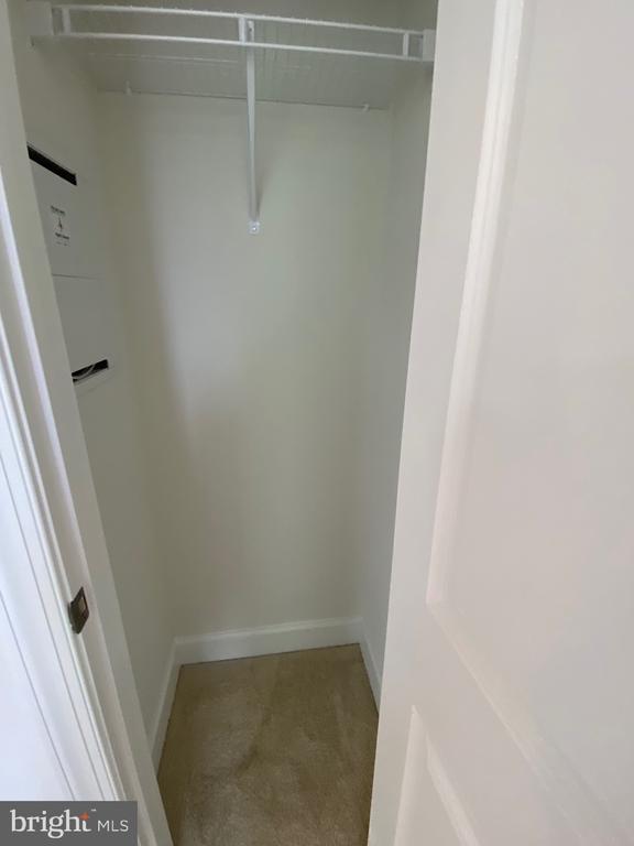 Foto del edificio - 600 Watermans Dr