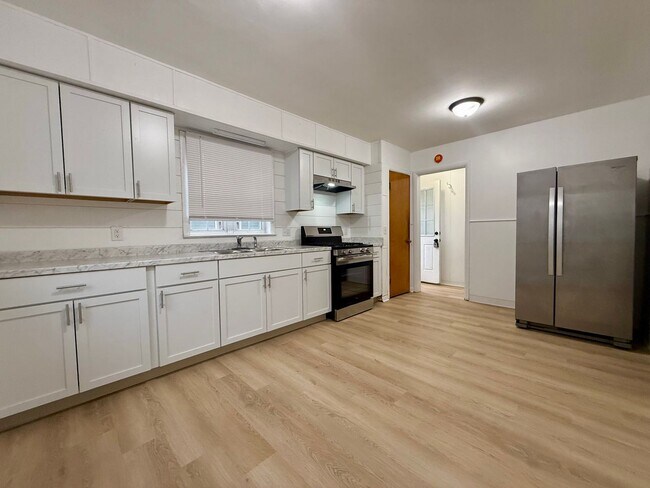 Foto del edificio - Three Bedroom Home in Muskegon