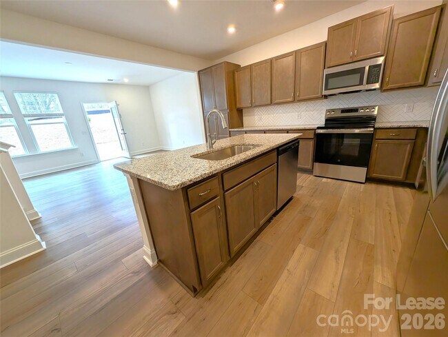 Foto del edificio - 7712 Ethora Wy