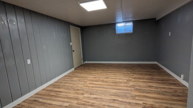 Foto del edificio - 16 N 200 E