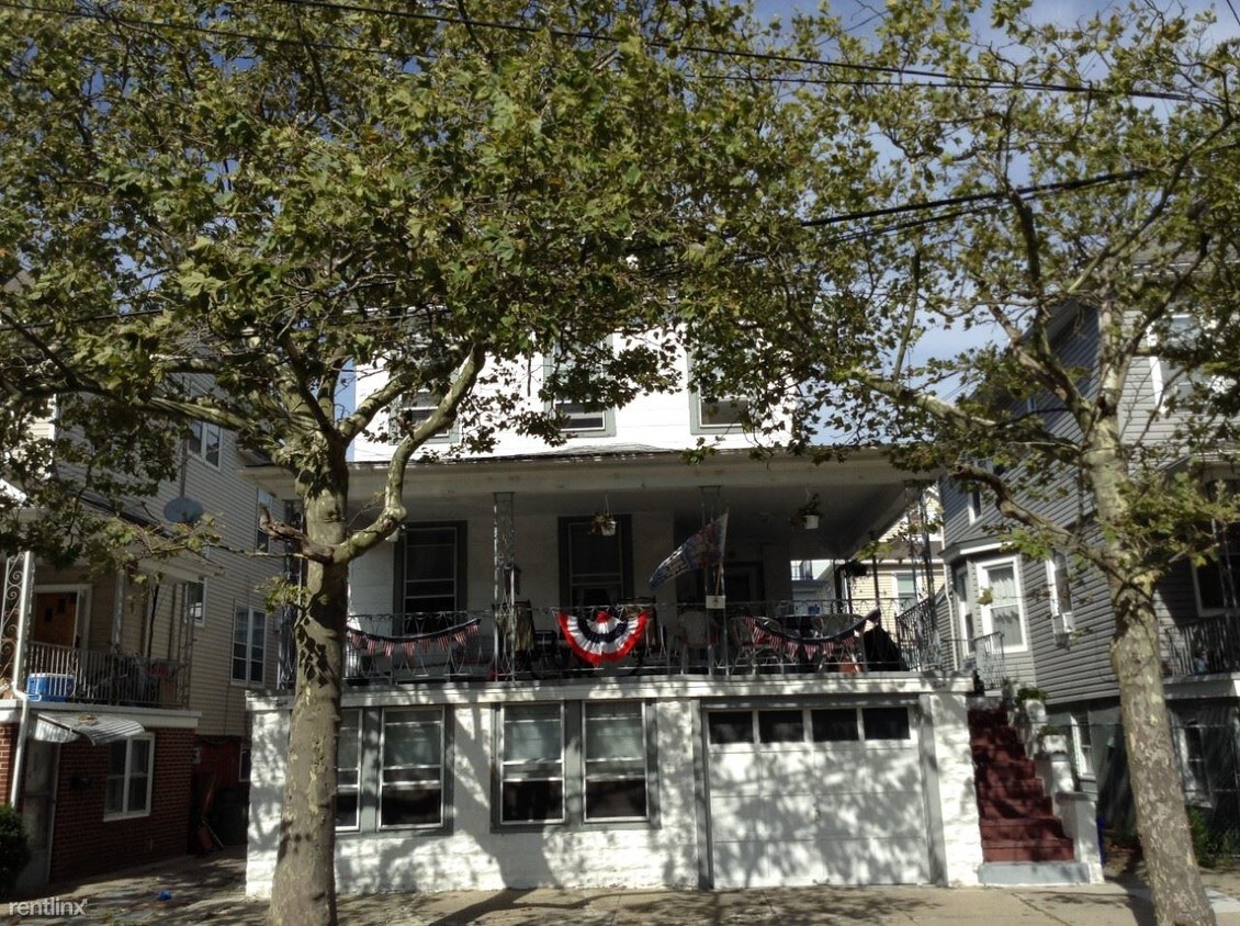 Primary Photo - 5 S Hillside Ave