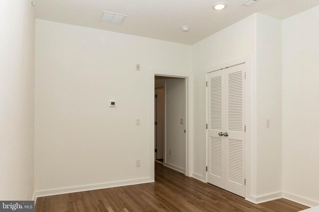 Building Photo - 723 N 39th St