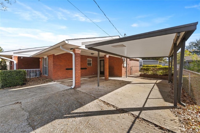 Foto del edificio - 718 Dunbarton Rd