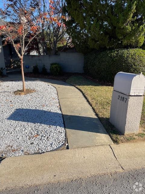 Building Photo - 2187 Graystone Dr