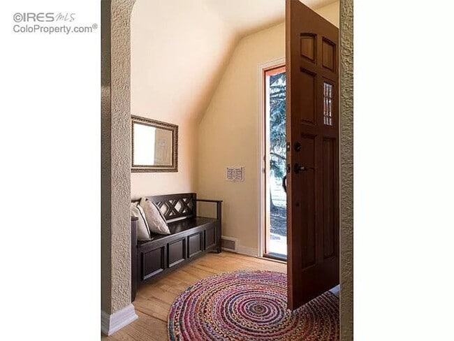Building Photo - Stunning 4 bed, 2 bath Boulder Home Near Chautauqua! Available July 5th!