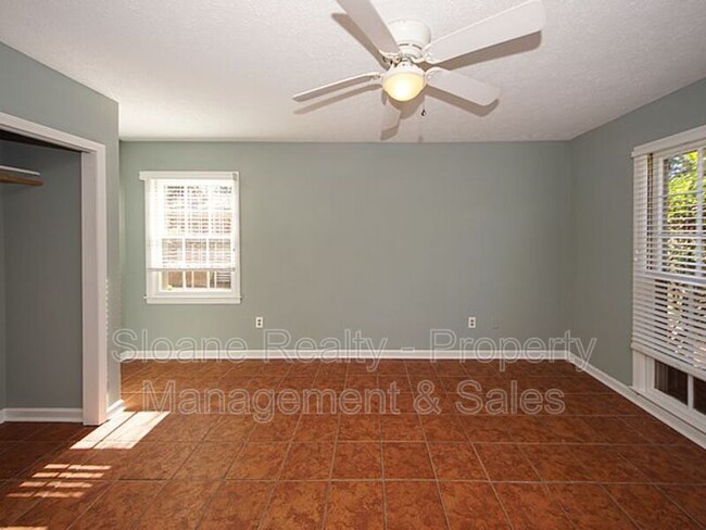 Foto del edificio - 620 Clearview Dr