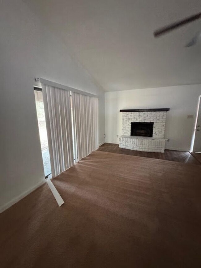 Foto del edificio - 6 Whispering