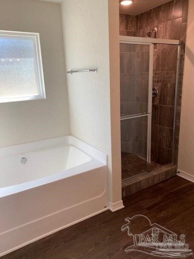 Foto del edificio - 5117 Peach Dr