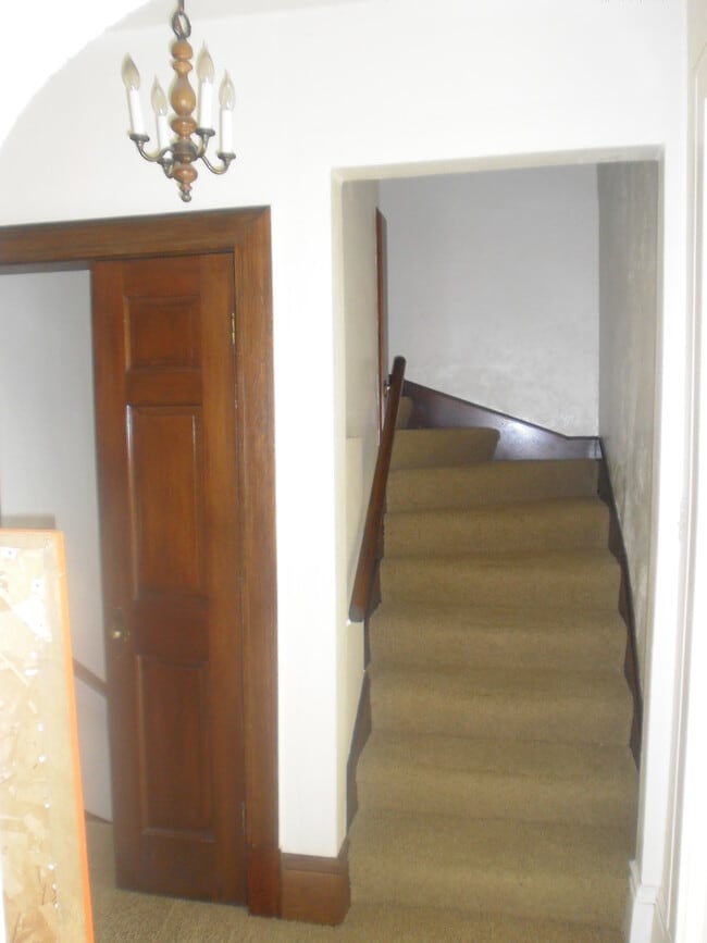 Foto del edificio - 3125 N Hackett Ave