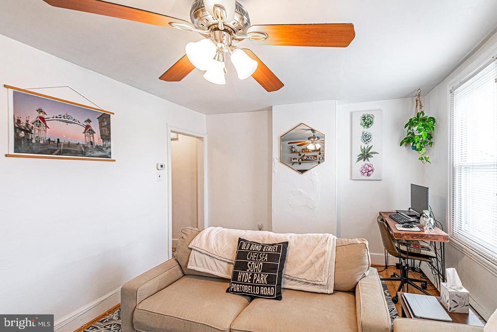 Foto principal - 330 W 3rd Ave