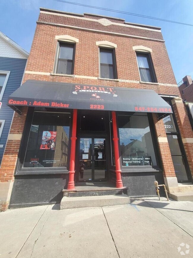 Building Photo - 2223 N Clybourn Ave