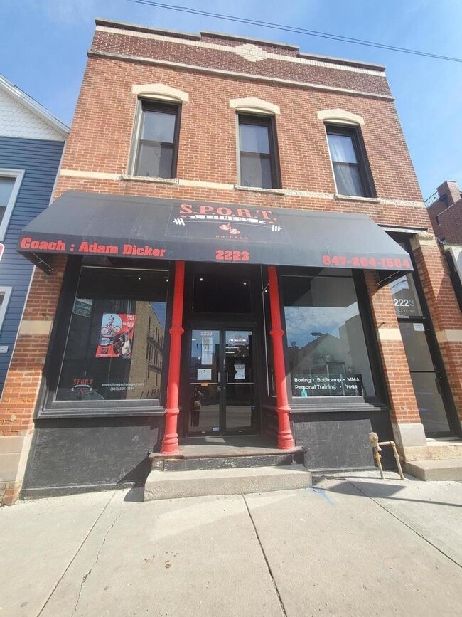 Building Photo - 2223 N Clybourn Ave
