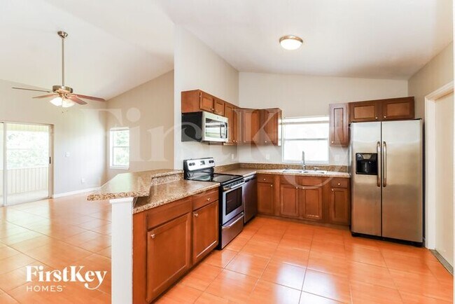 Building Photo - 1805 Coyote Pl