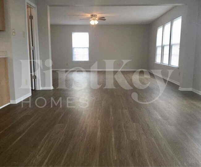 Foto del edificio - 10363 Lee Stewart Ln