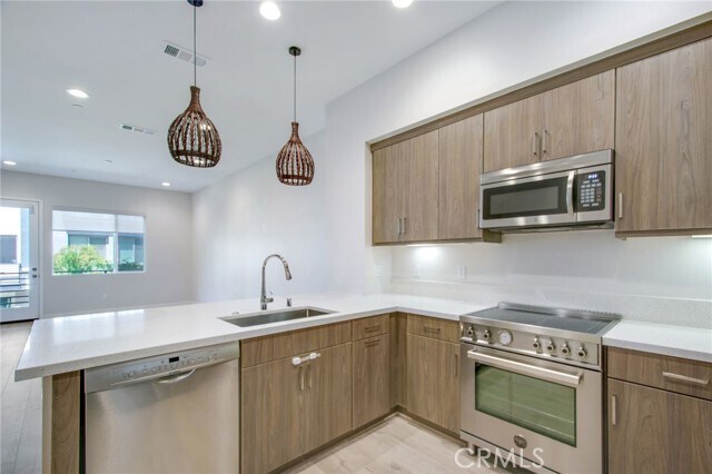 Foto principal - 225 Elm Ave