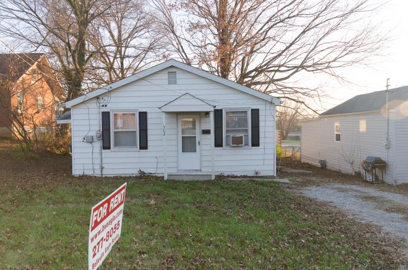 Primary Photo - 502 W Van Buren St