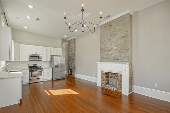 Building Photo - 2028 3rd St